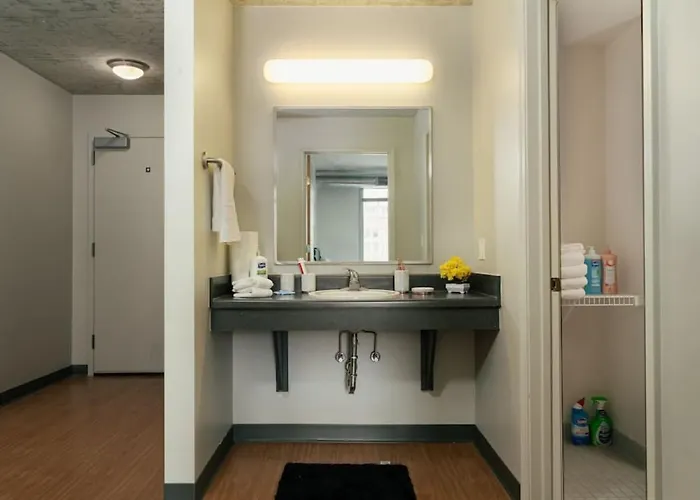 Apartment Affordable 2-bedroom On Wabash Chicago
